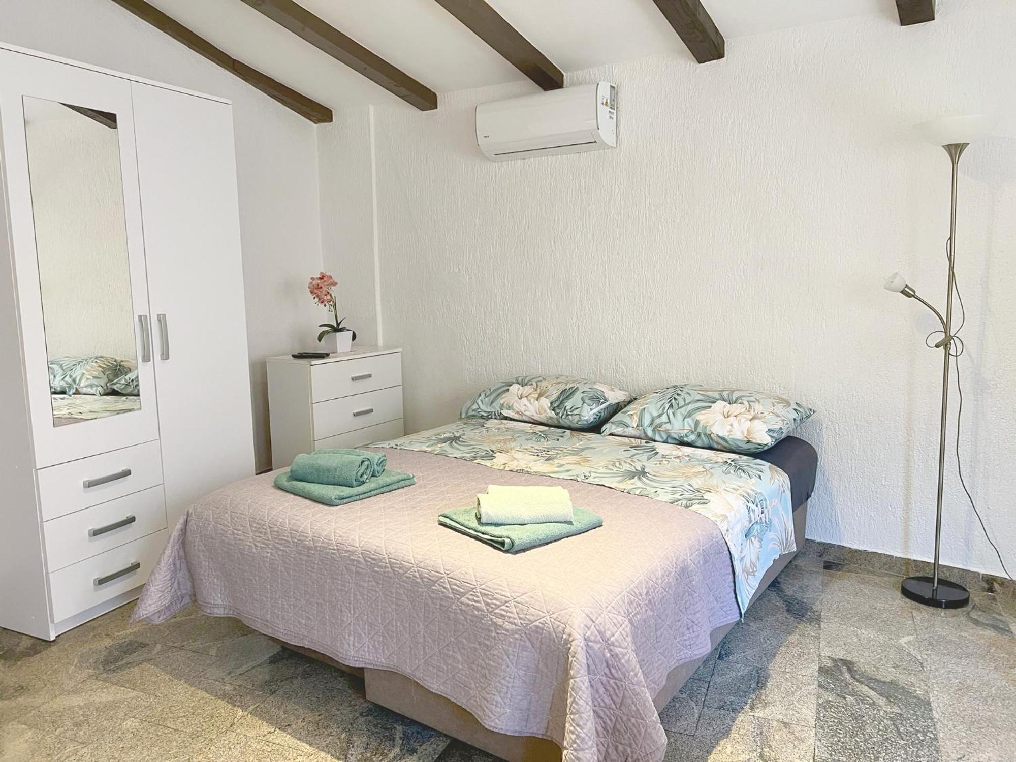 Apartments Ares Ровинь Экстерьер фото