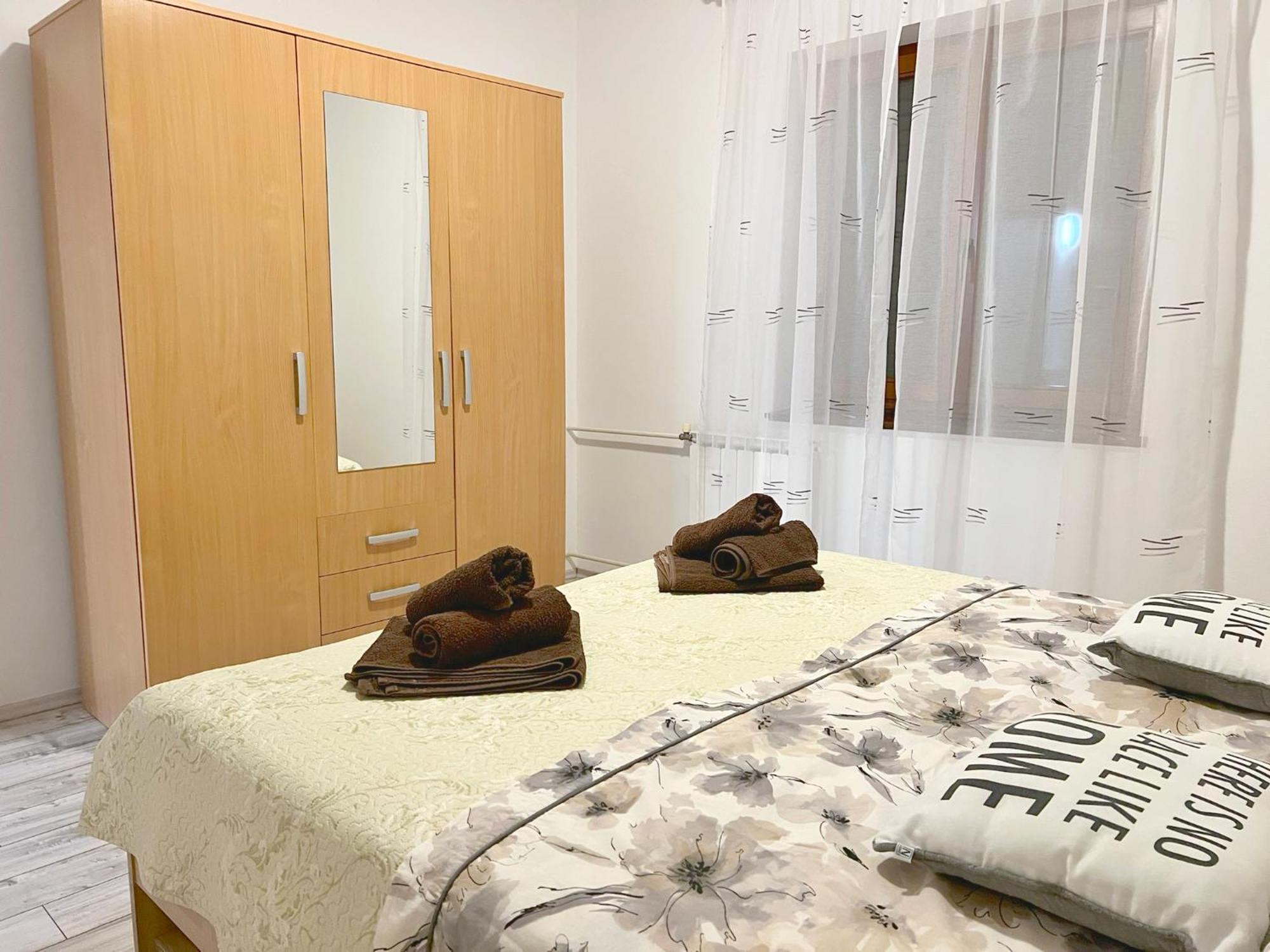 Apartments Ares Ровинь Экстерьер фото