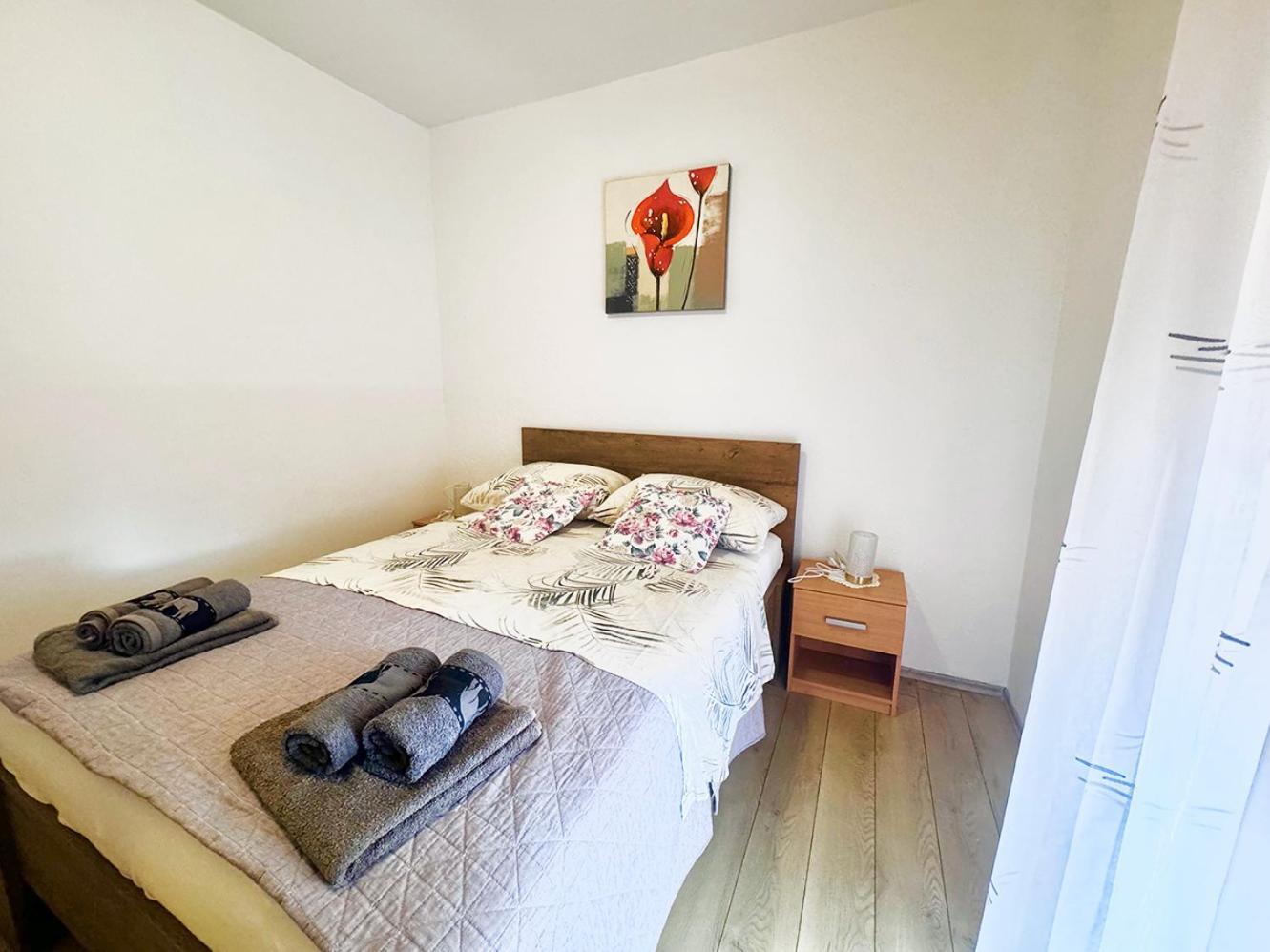 Apartments Ares Ровинь Экстерьер фото